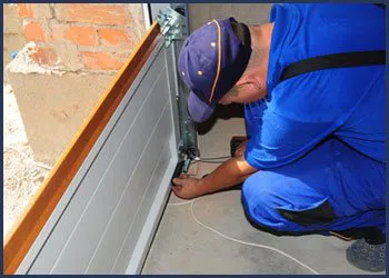 Neighborhood Garage Door Garland, TX 972-538-2329 - cont-door-instiallation-t-22-gr-23m